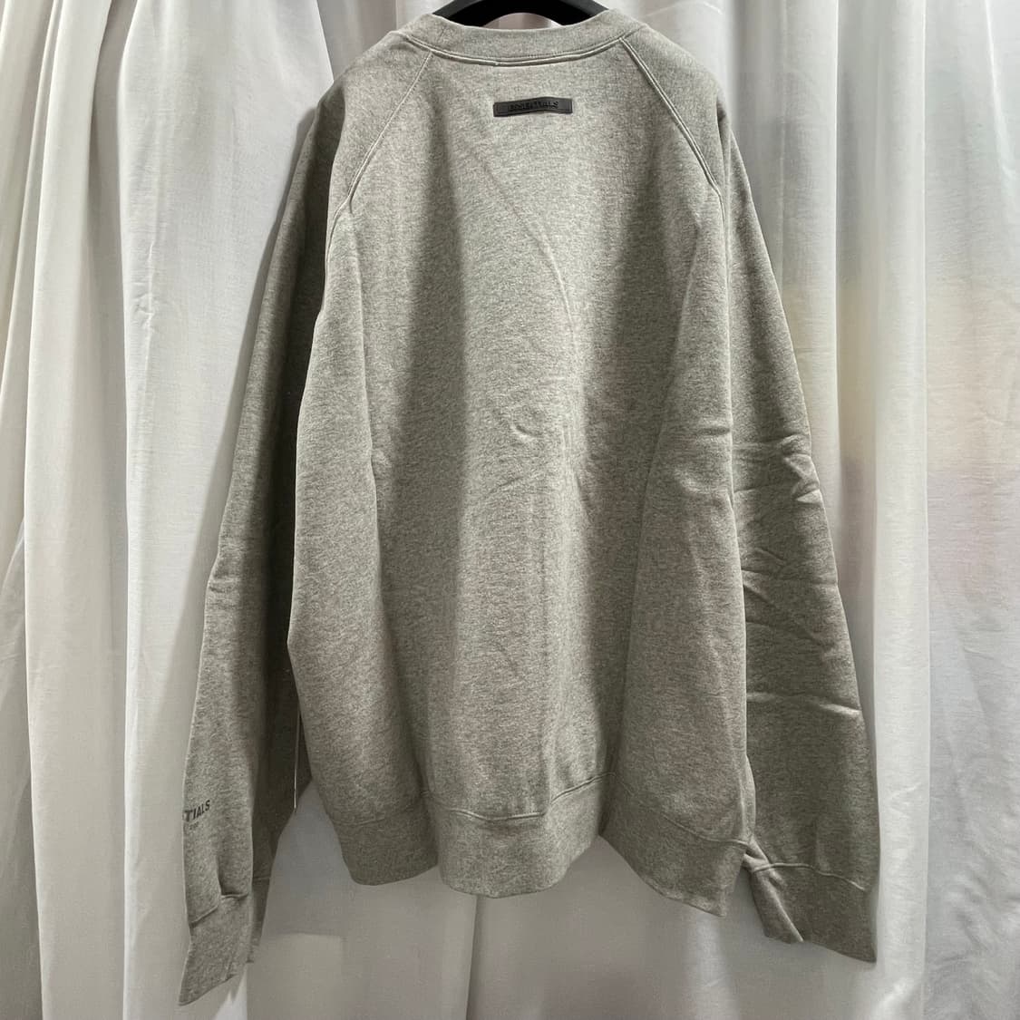 피어오브갓 에센셜/ 체스트 로고 스웻셔츠 헤더 오트밀/ XL 상품이미지2