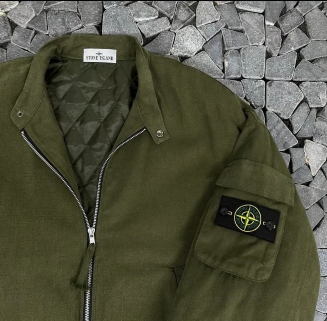 스톤아일랜드 카키 봄버 자켓 상품이미지2