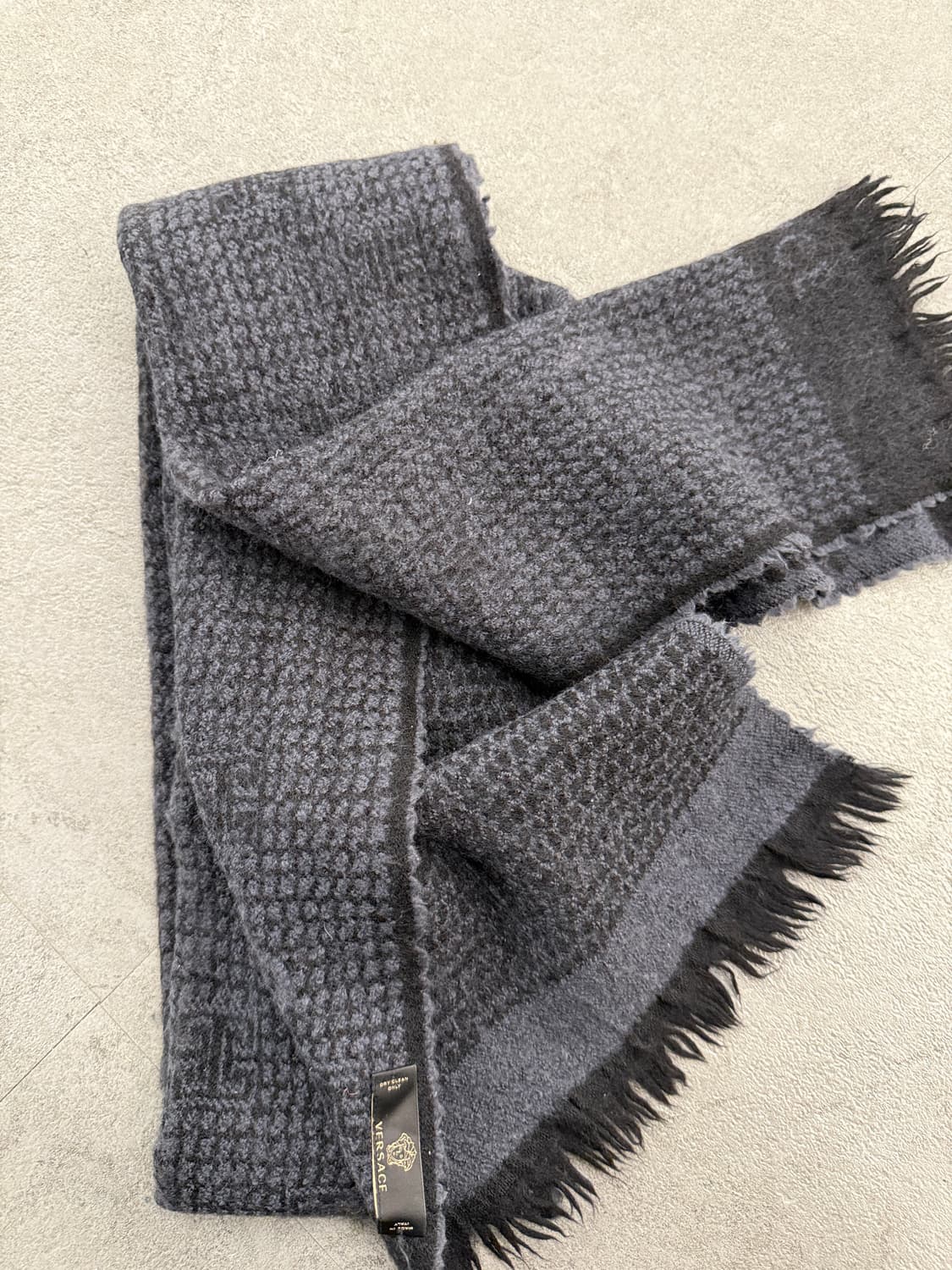 베르사체 정품 회색 체크 머플러 상품이미지4