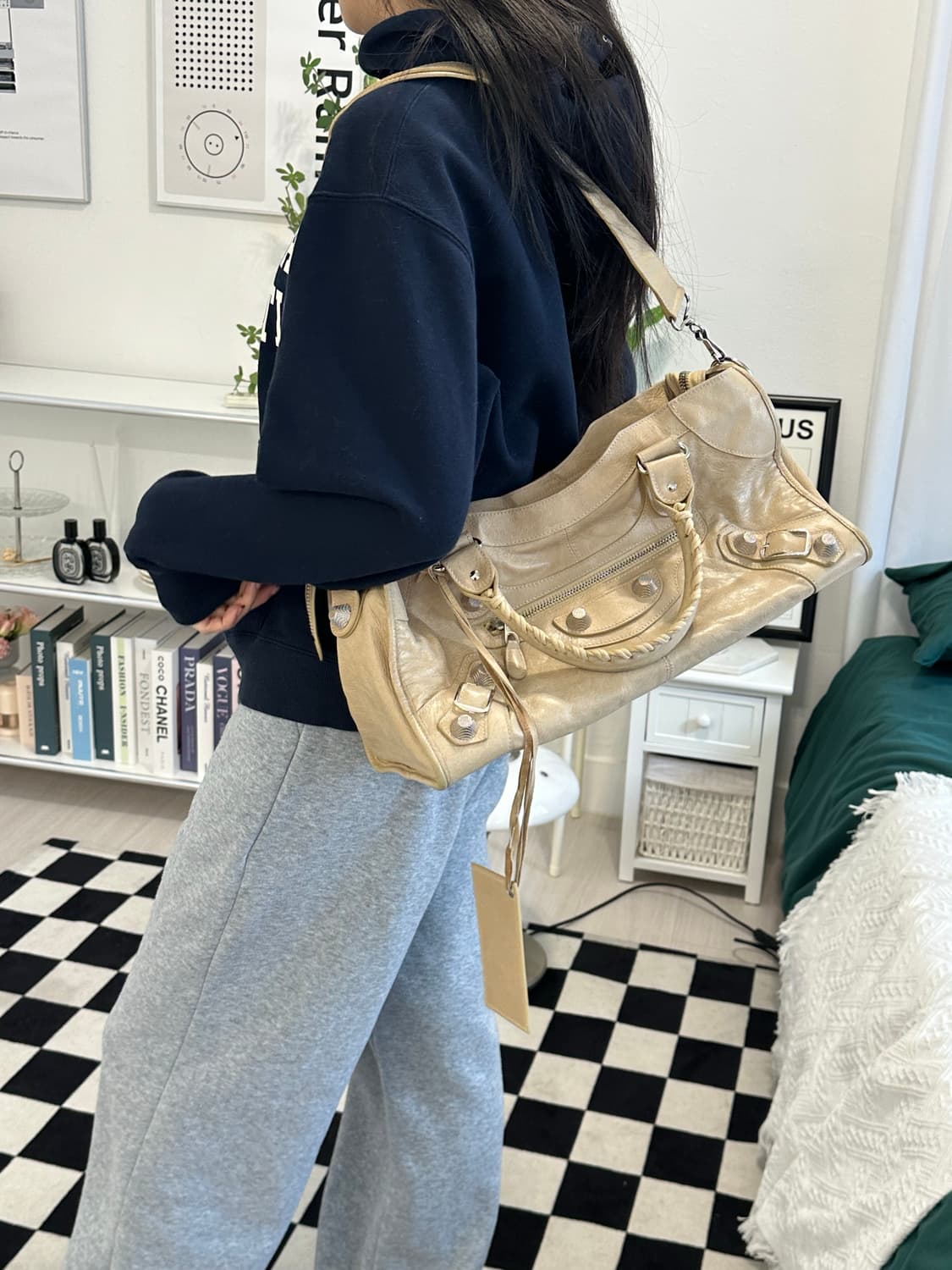 [A 정품] 발렌시아가 시티 모터백 파트타임 아이보리 상품이미지5