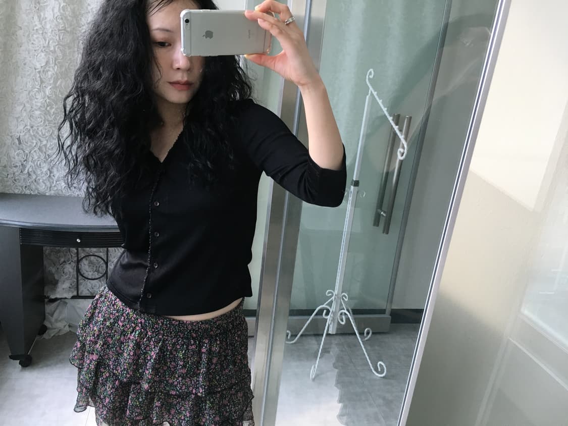 beaded v-neck cardigan 상품이미지2