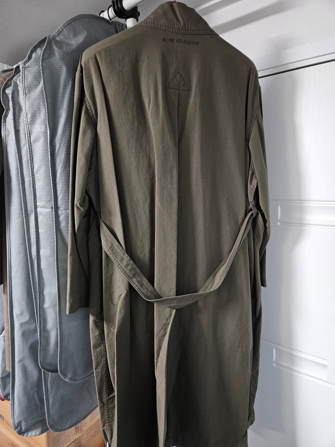 새제품) 아크네 벨티드 트렌치코트 50 상품이미지6