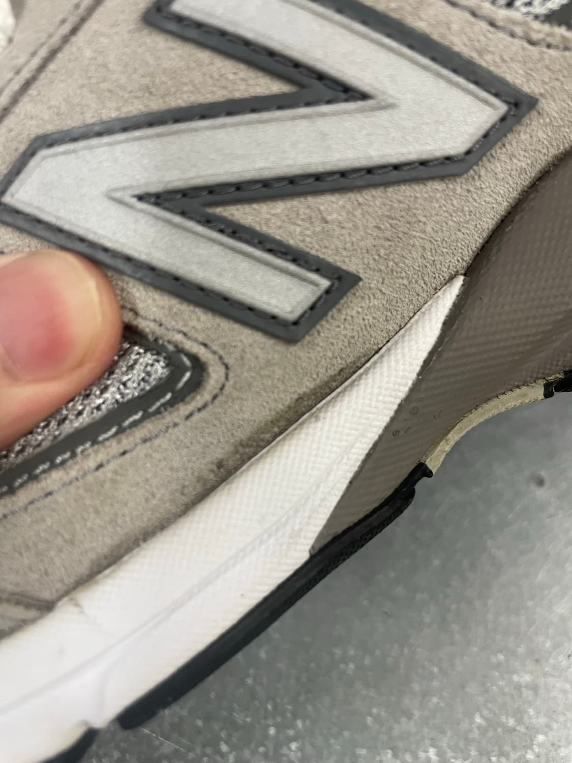 뉴발란스 990 V4 쿨 그레이 240 상품이미지8