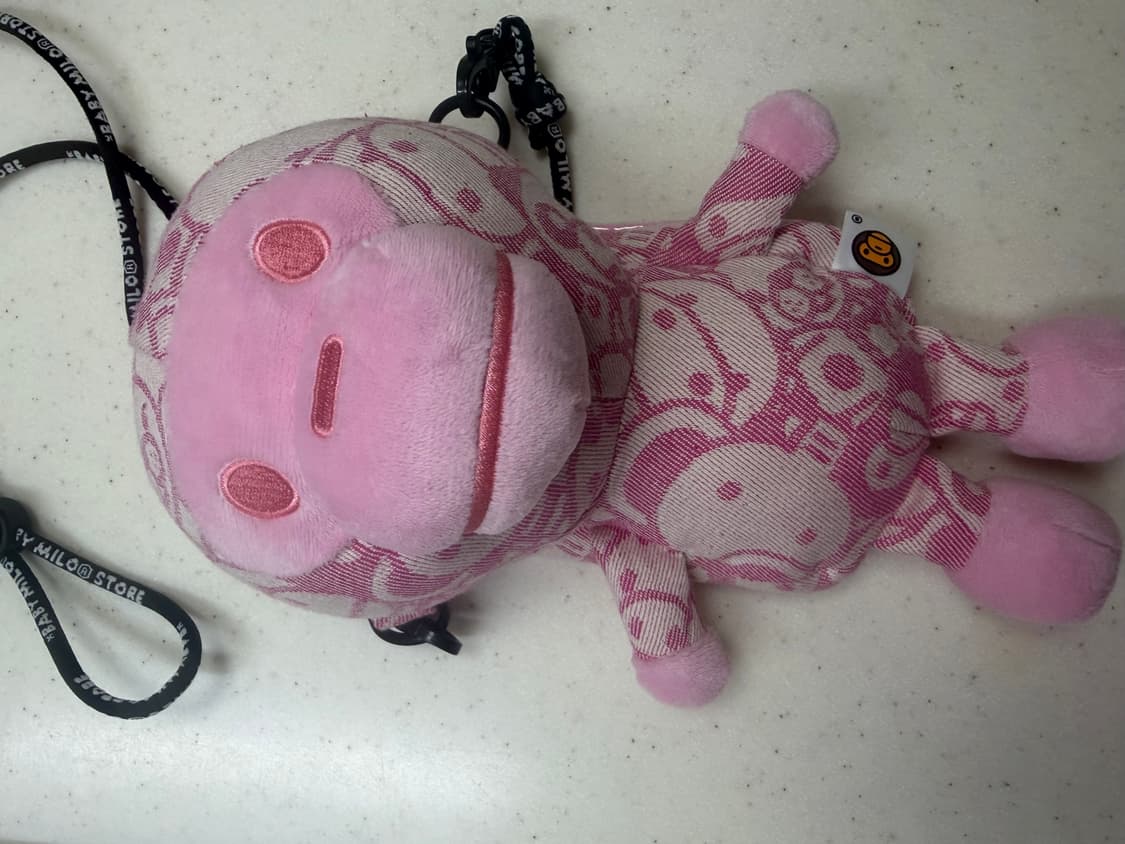 베이프 마일로 카모 모바일백 상품이미지1