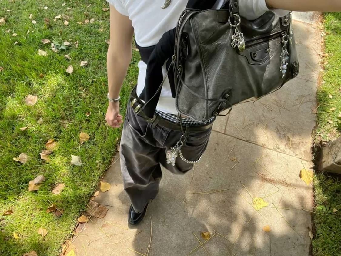 발렌시아가 클래식 모터백 엔틱브라움 상품이미지9