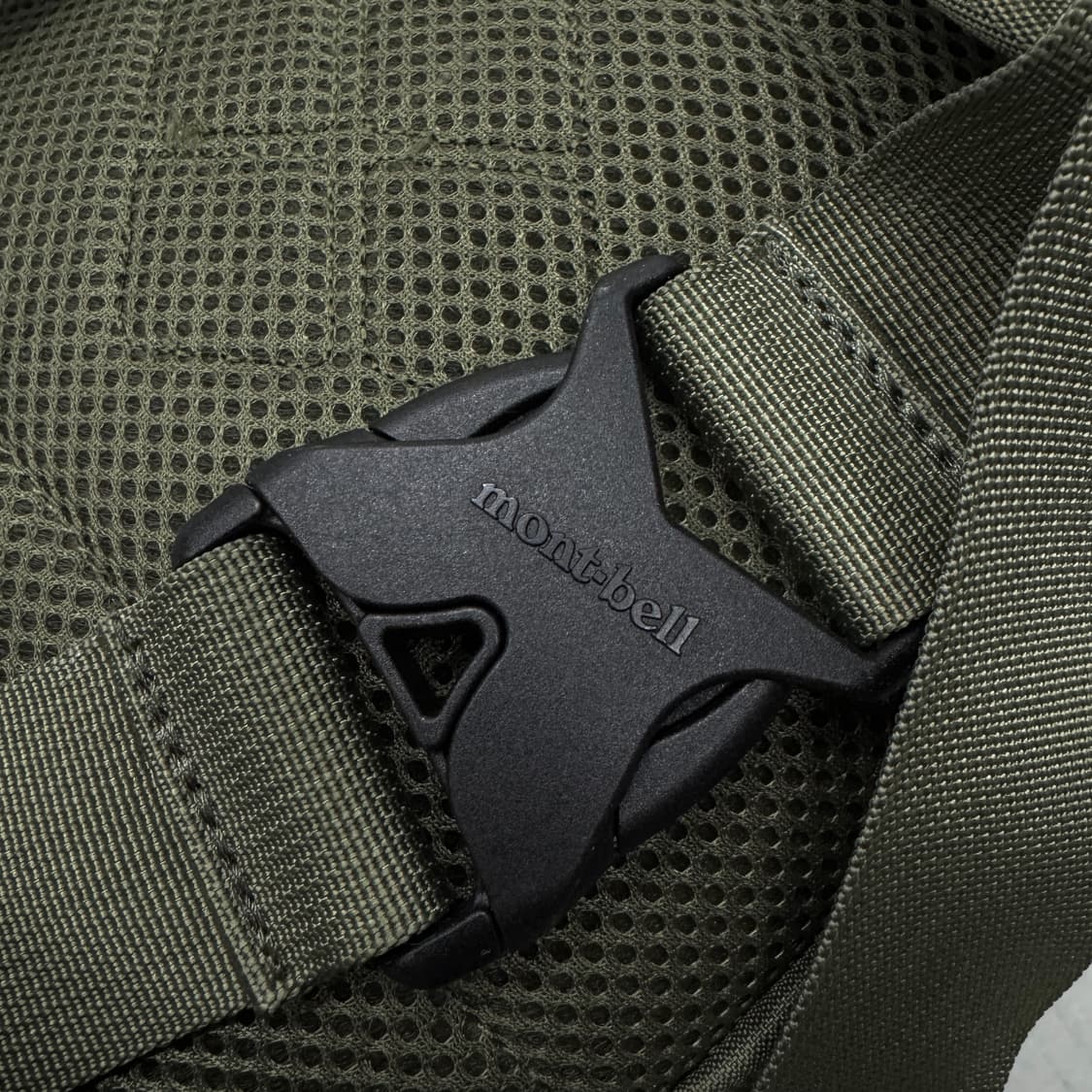 몽벨 고프코어 테크니컬 카키 크로스백  상품이미지6