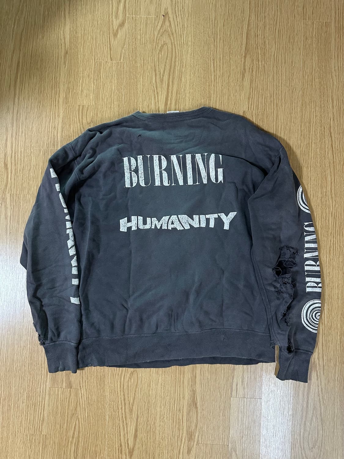 (XL) 세인트미카엘 Burning 너바나 스웻 상품이미지3
