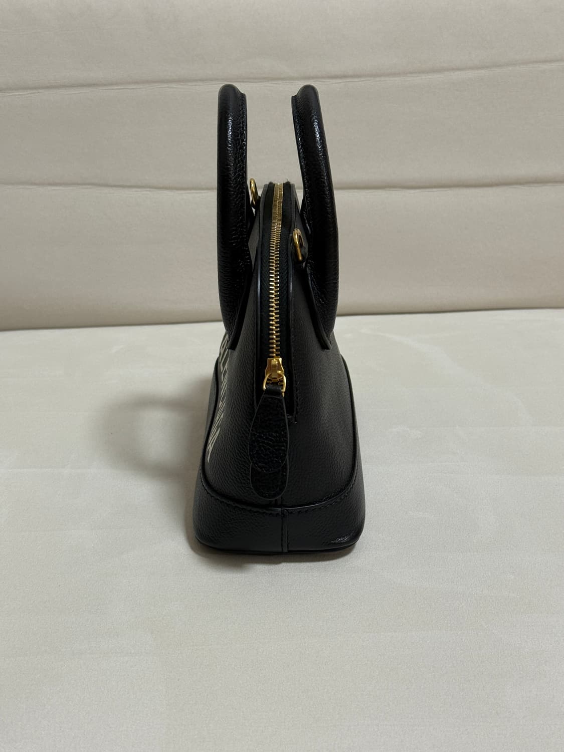 발렌시아가 빌탑 핸들백 xxs 블랙 상품이미지4