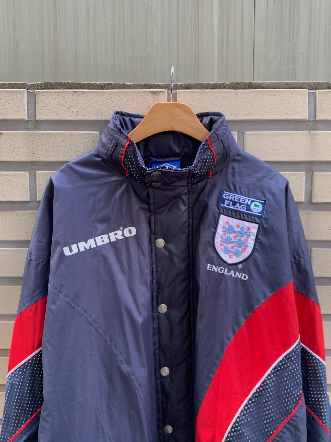 98/99 엄브로 잉글랜드 국가대표팀 벤치 파카 상품이미지2