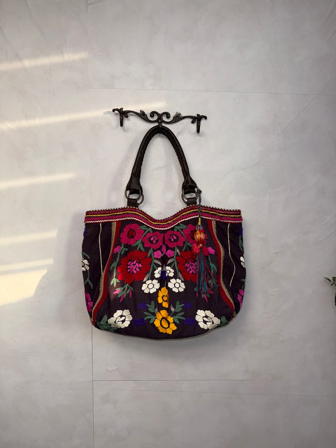 Dark brown bohemian flower big tote bag 상품이미지1