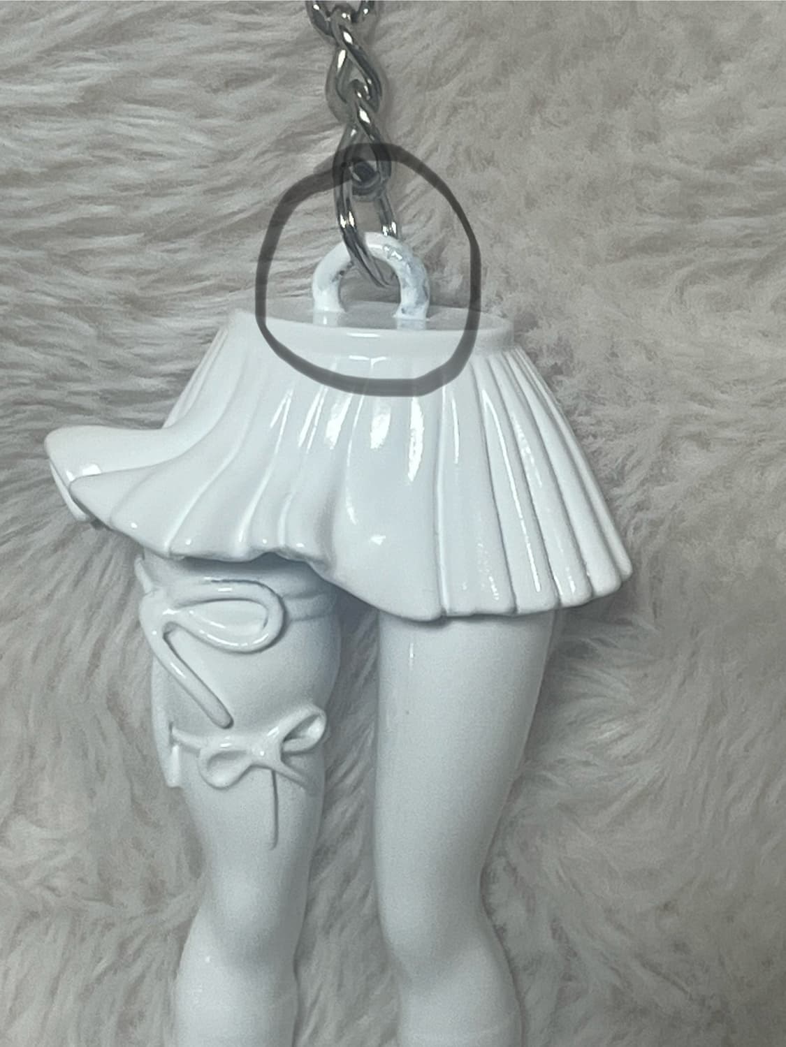 [새상품] 쿠로카미모텔 Leg White 키링 상품이미지6