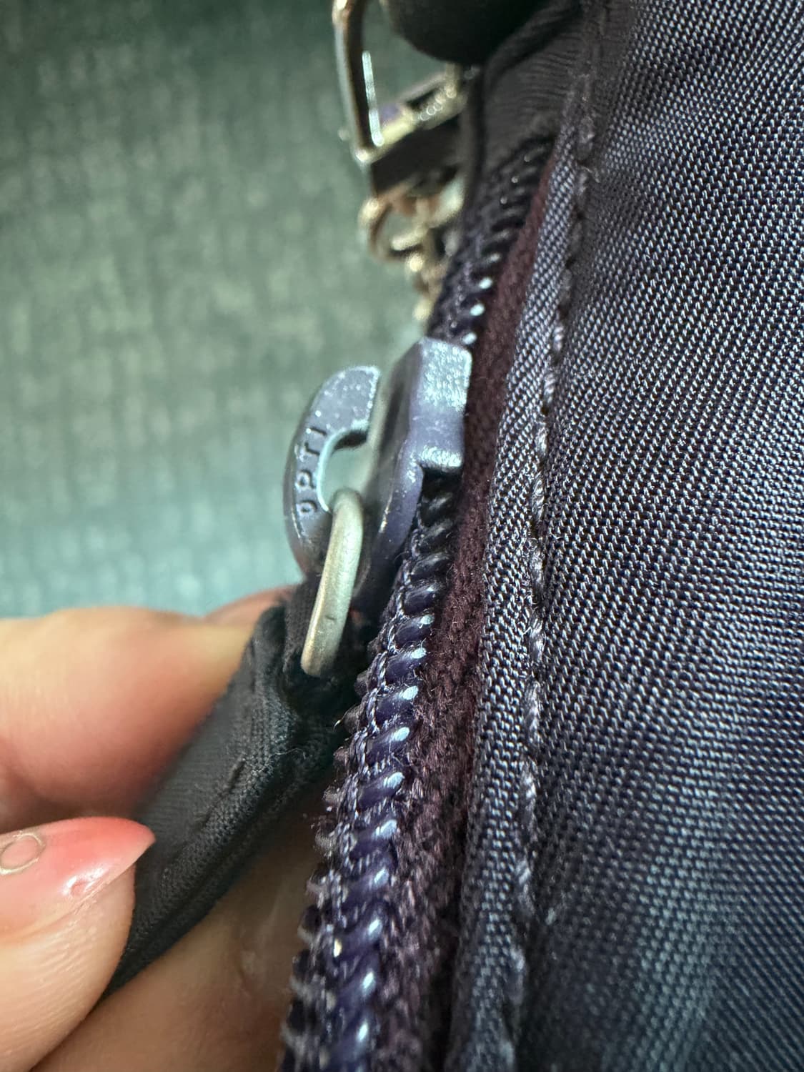 프라다 테수토 파우치백 상품이미지7