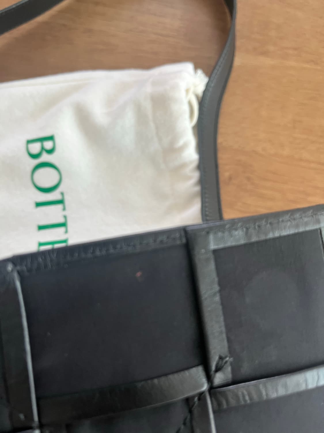 보테가베네타 벨트백 상품이미지6