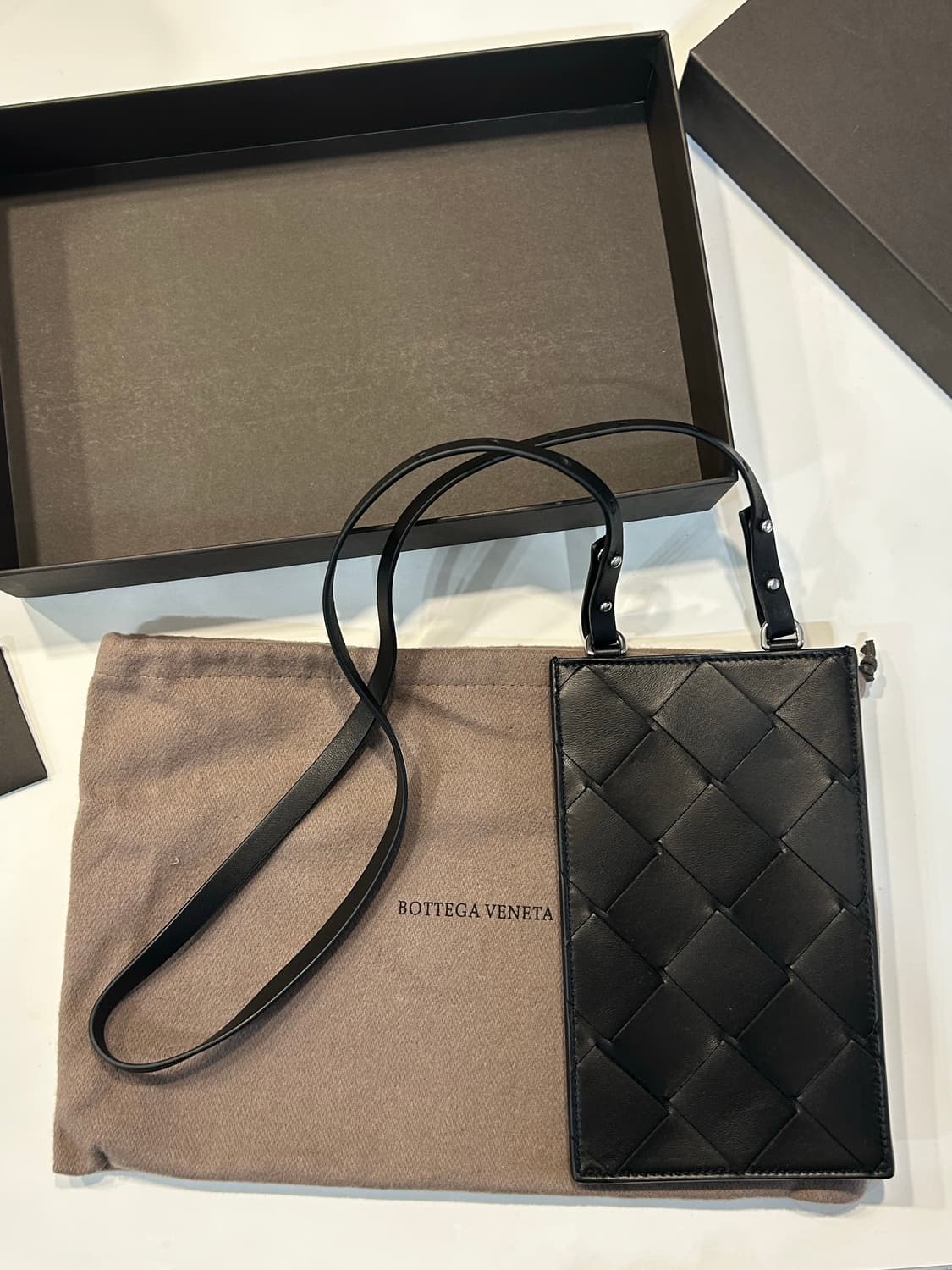 보테가베네타 핸드폰 케이스 백 상품이미지2