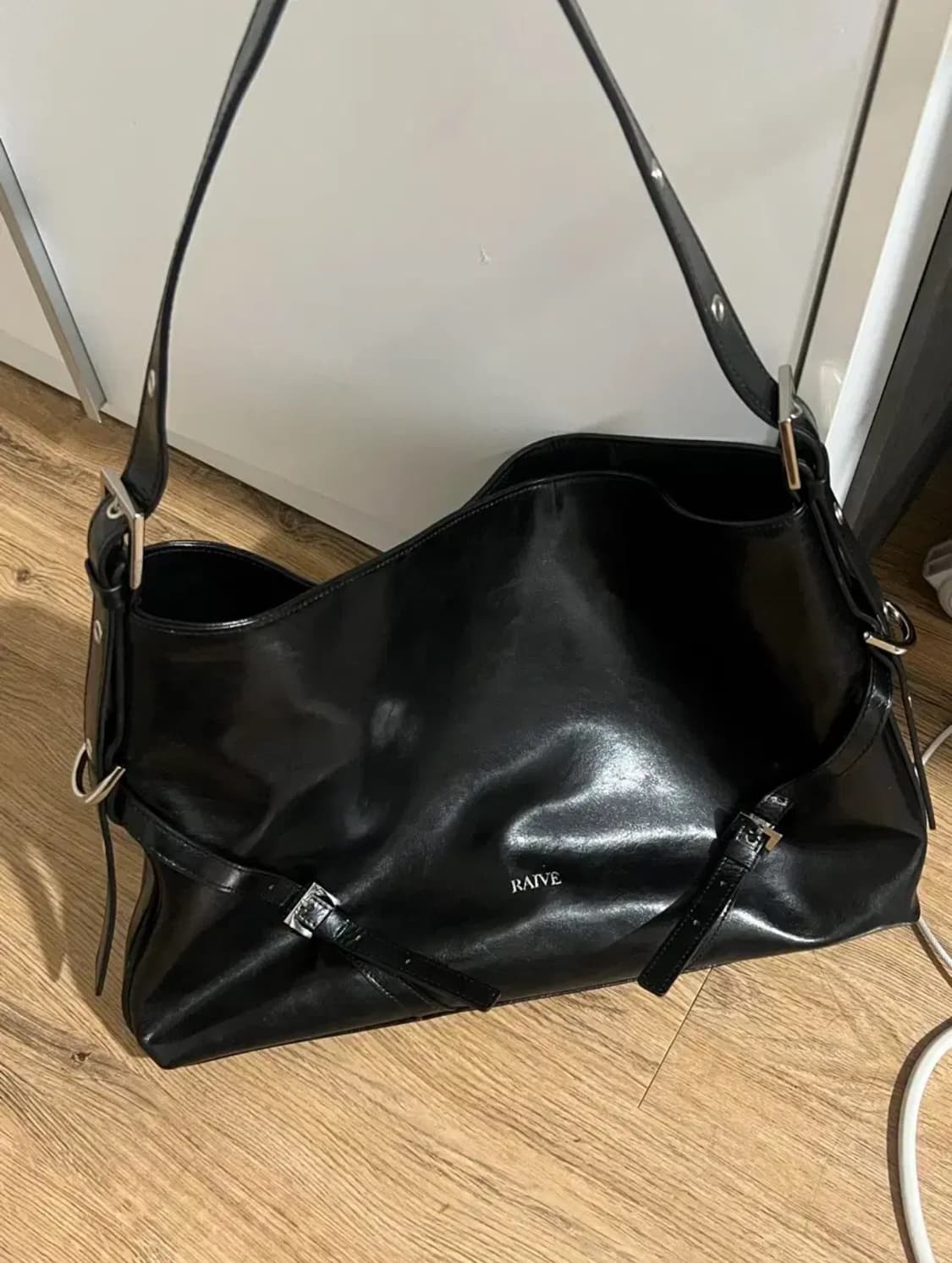 레이브 raive mila large in black 상품이미지3