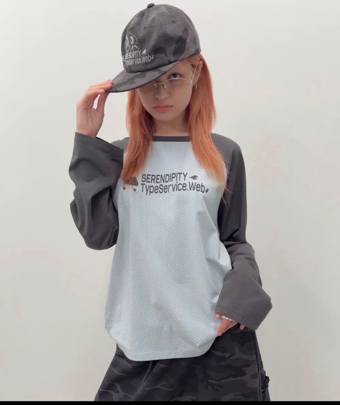 타입서비스 도트 롱 슬리브 상품이미지1