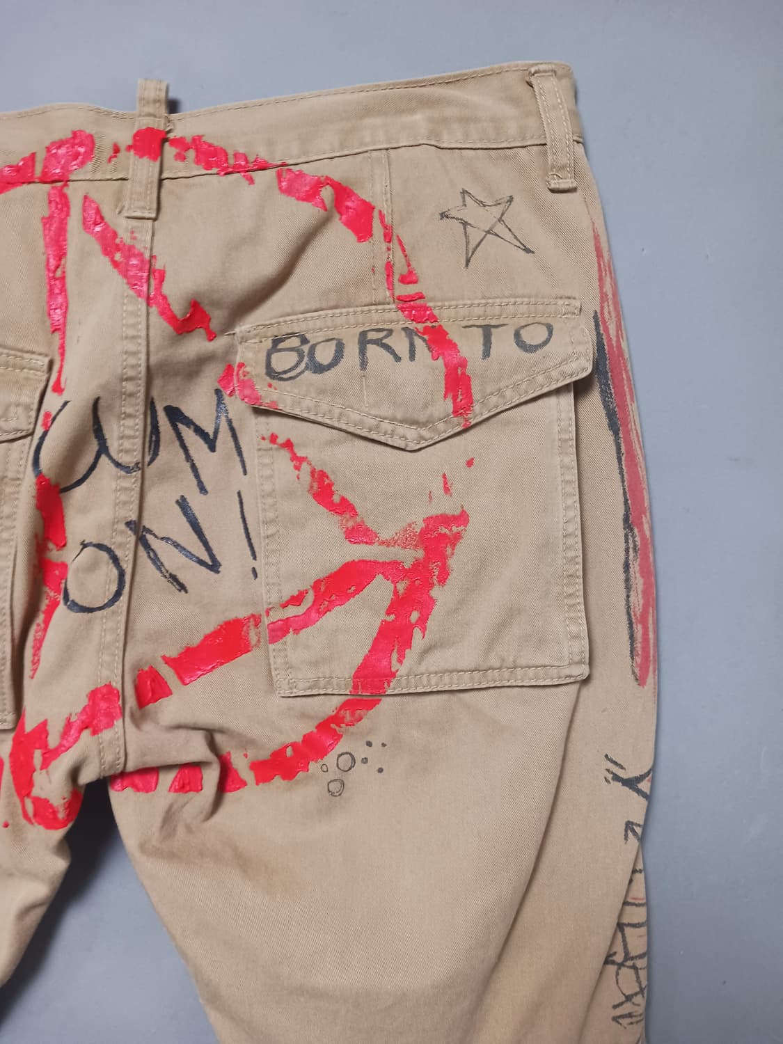 [36] 디스퀘어드2 그래피티 바이커 치노 팬츠 상품이미지10