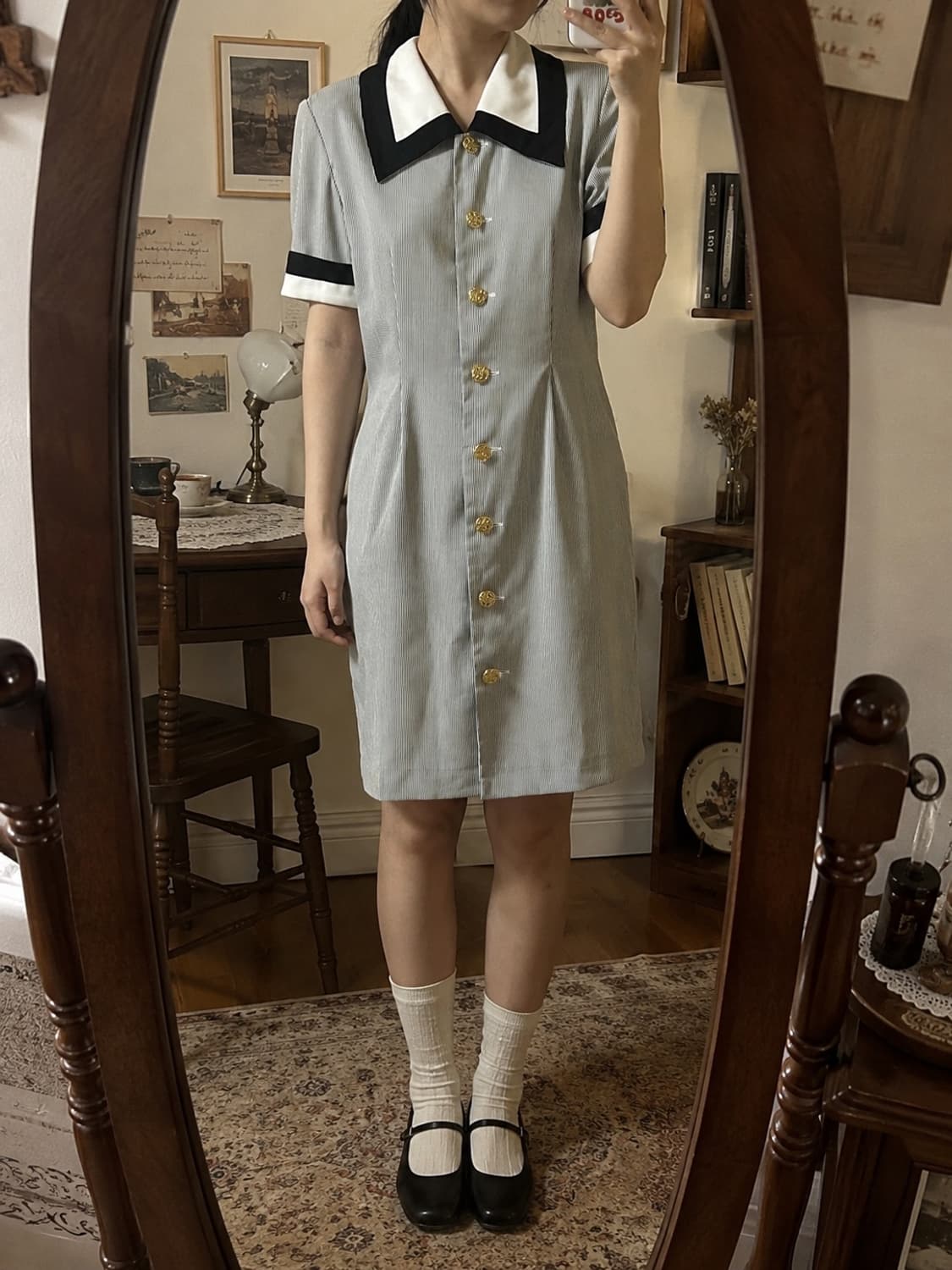Modern stripe midi-dress 상품이미지1