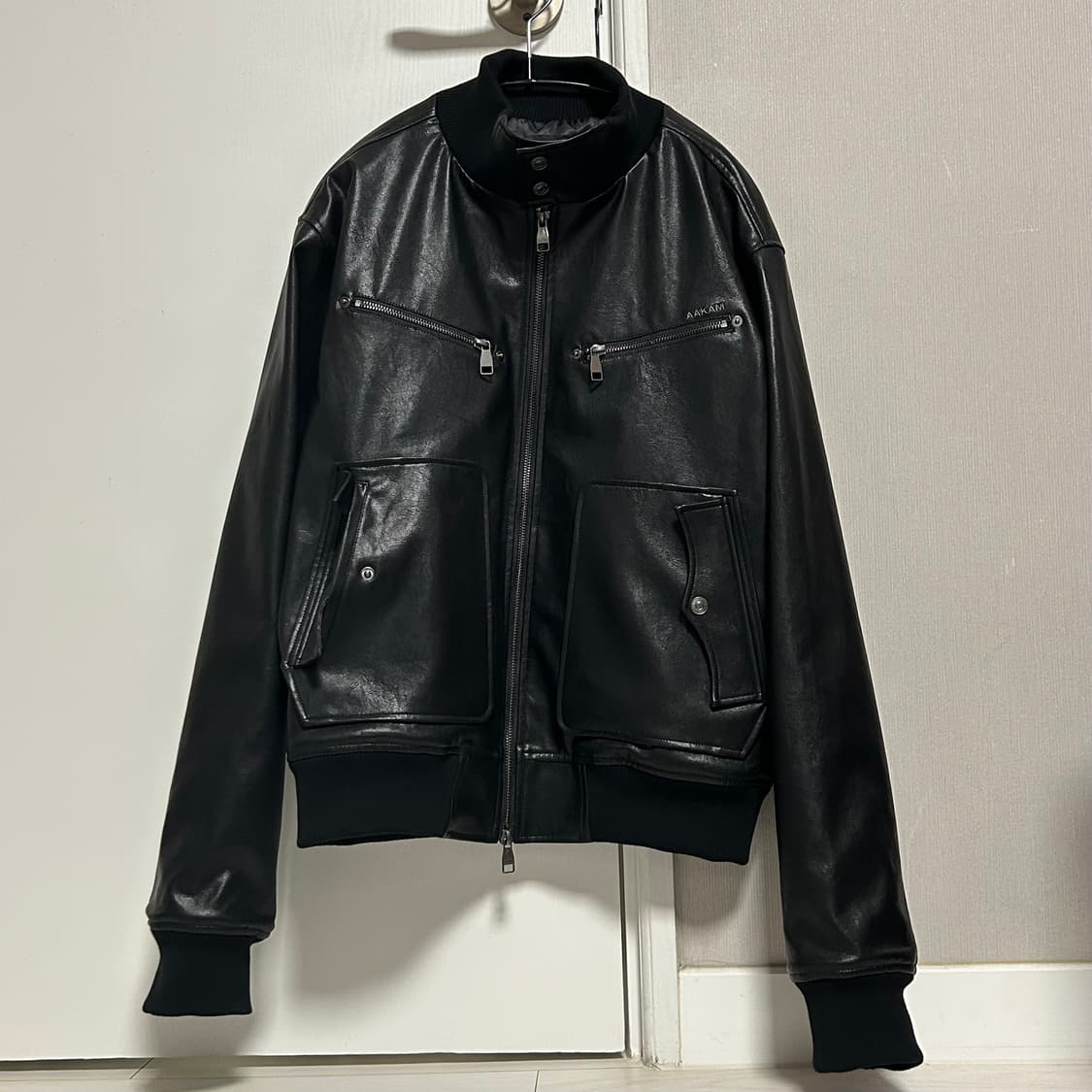 새상품 아캄 하이넥 레더 자켓 블랙 2사이즈 상품이미지1