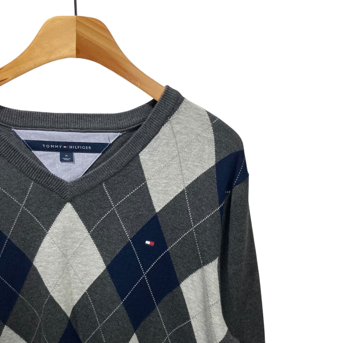타미힐피거 아가일체크 브이넥 니트 상품이미지3