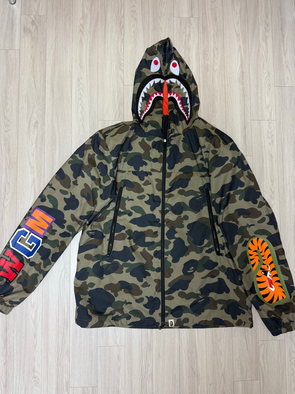 [급처] Bape 바람막이 상품이미지1
