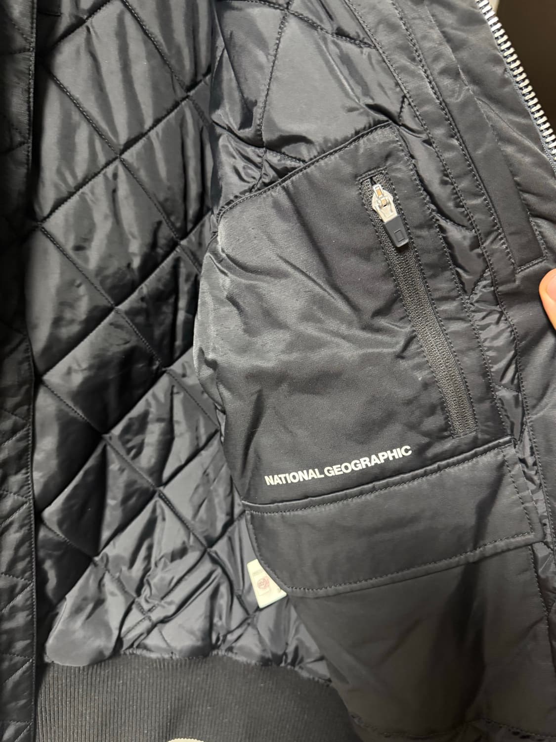 네셔널 지오그래픽 봄버 상품이미지4