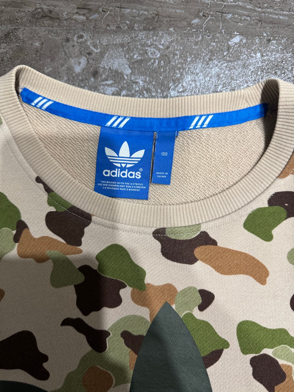 아디다스 밀리터리 맨투맨 상품이미지3