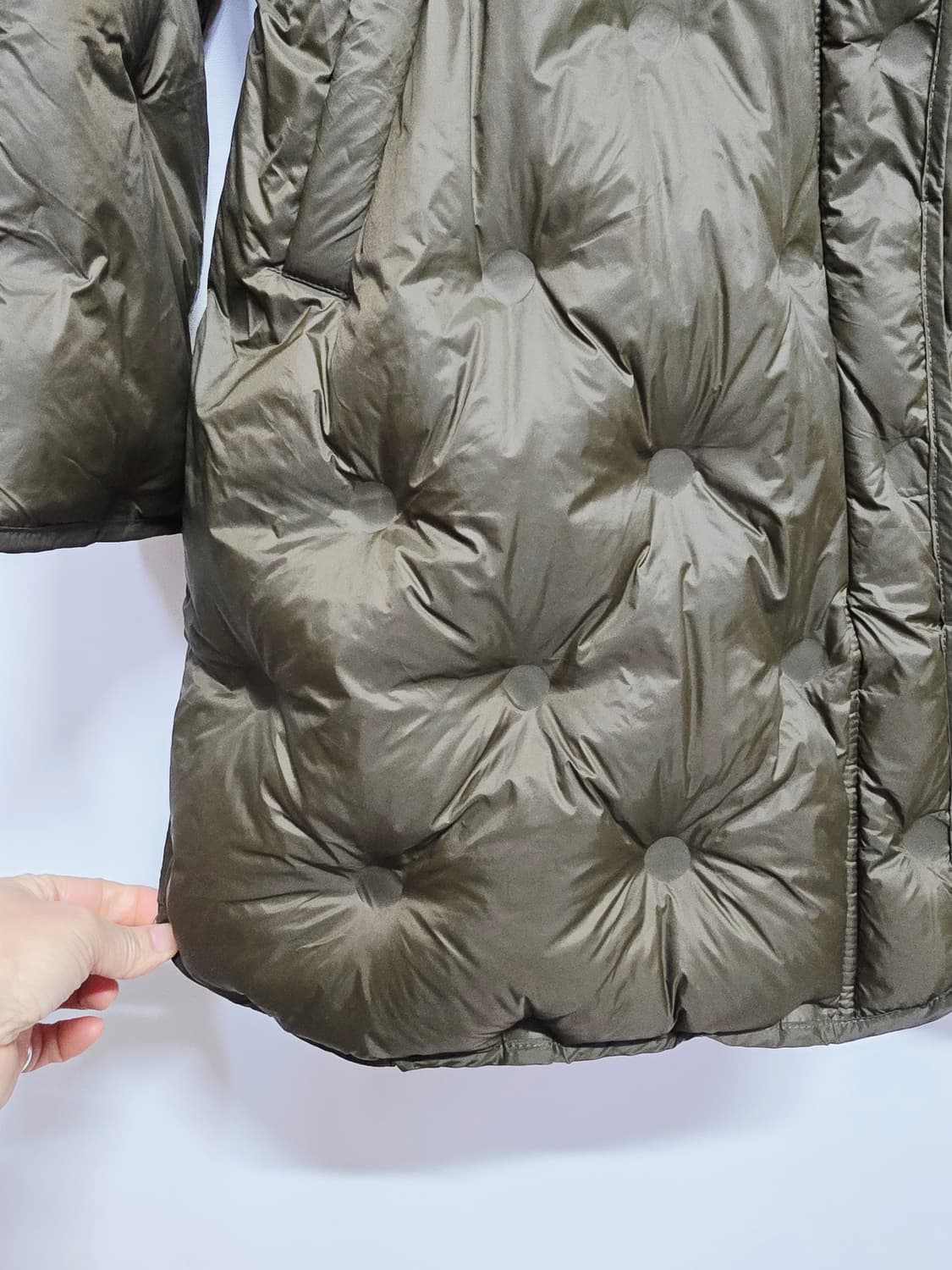 쿠카이 KOOKAI 카키색 구스패딩 코트 상품이미지3