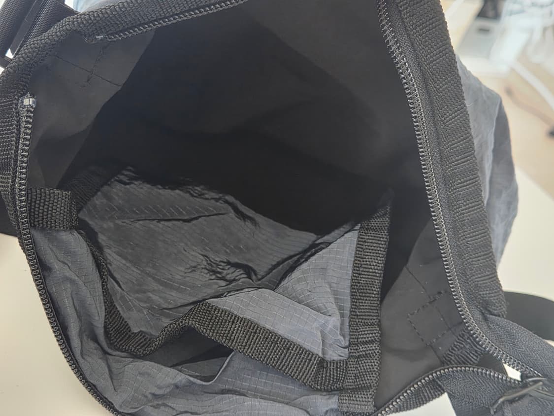 토마스모어 크로스백 차콜 상품이미지2