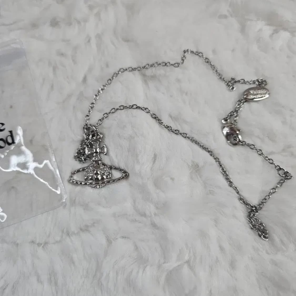 비비안웨스트우드 메이페어 바스 릴리프 팬던트 목걸이 상품이미지1