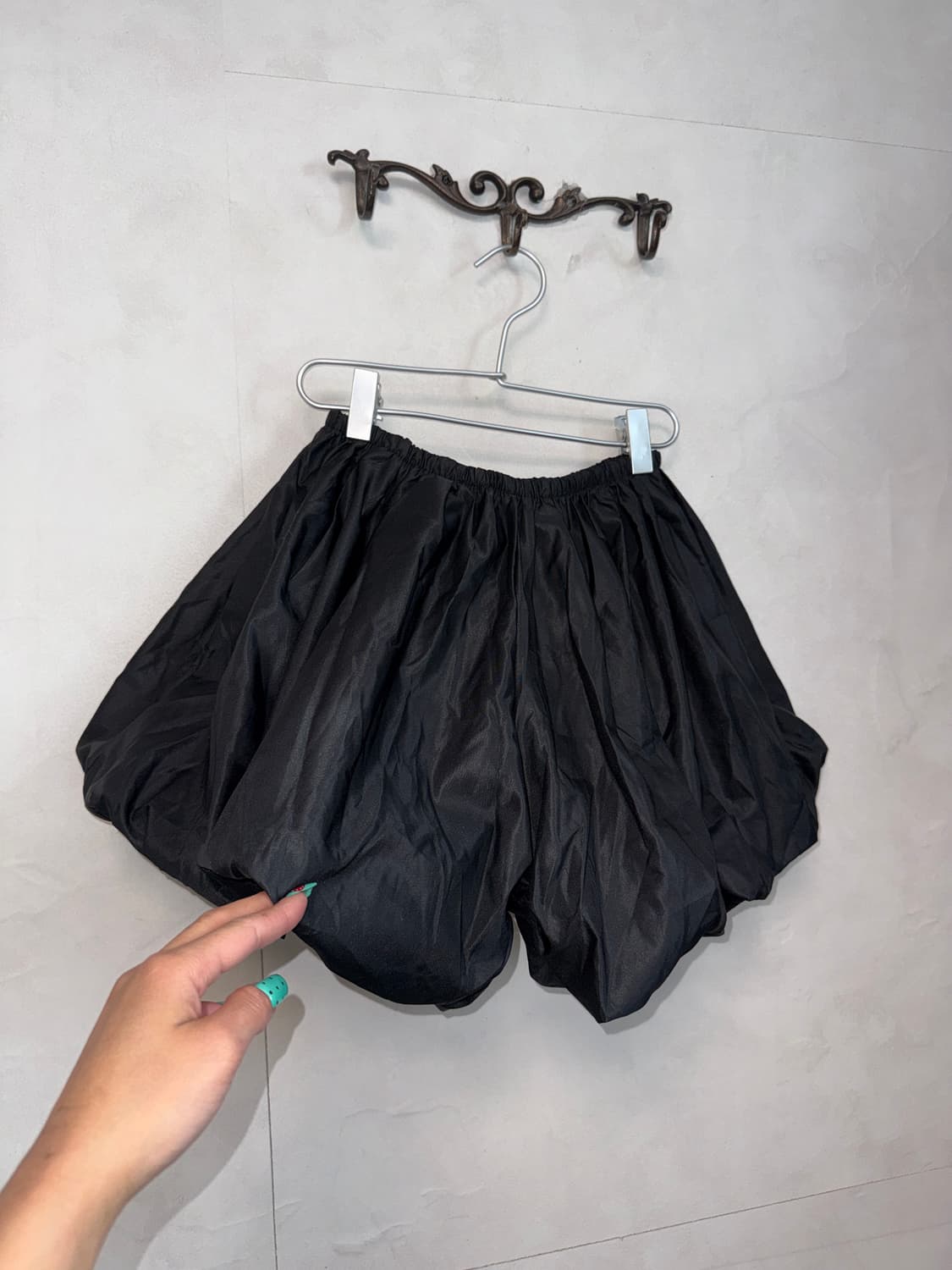 Black satin balloon shorts 상품이미지2