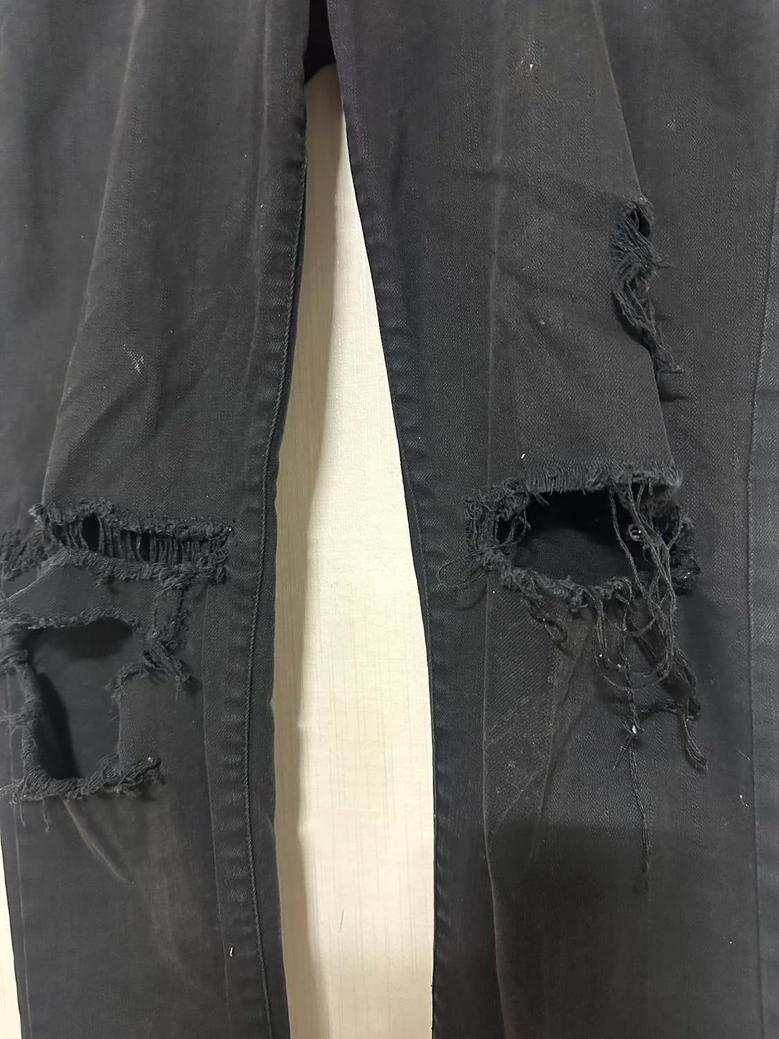 Vintage distressed black skinny jean 상품이미지4