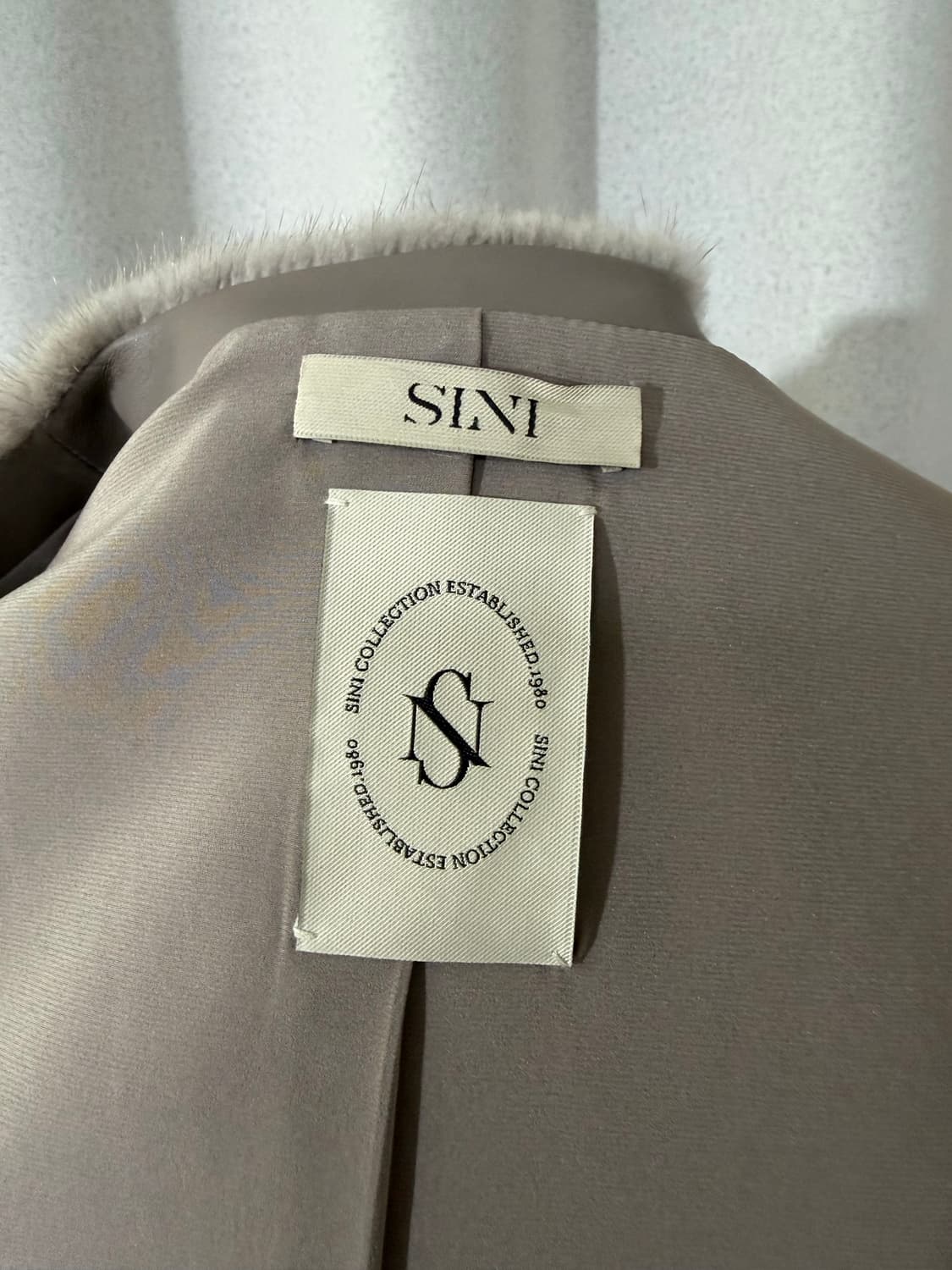 SINI 사가 천연밍크 베스트 (그레이) - 미착용 새상품 상품이미지6