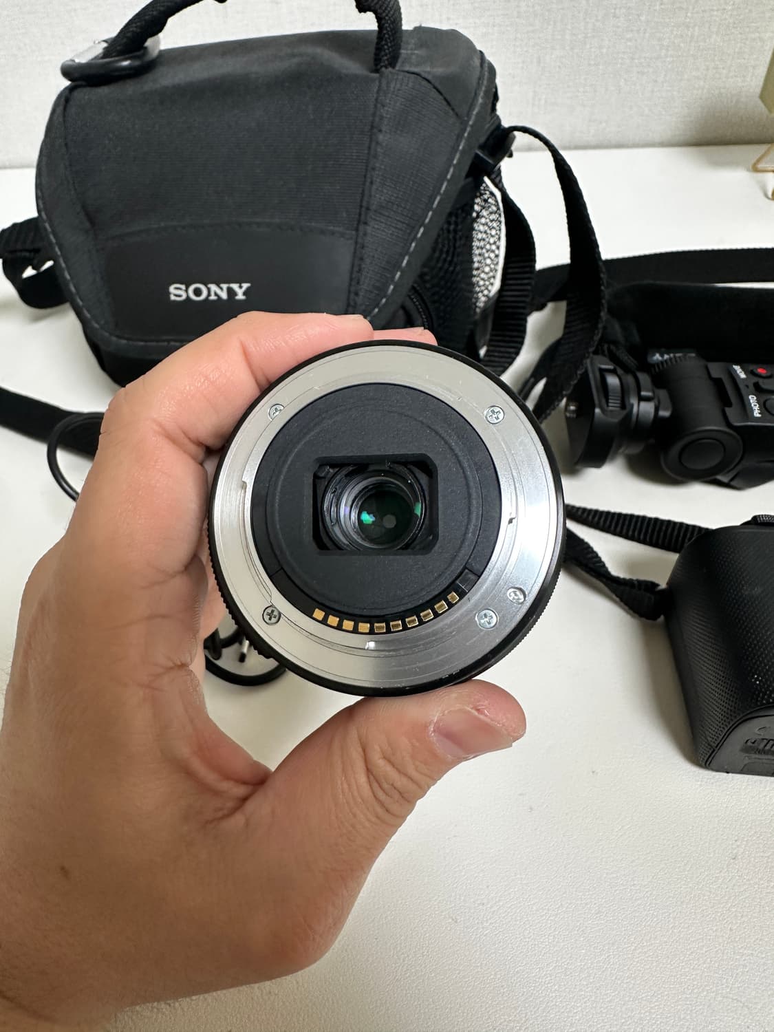소니 ZV-E10 카메라 풀박,11만원 상당 슈팅 핸드그림 포함 상태최상 상품이미지3