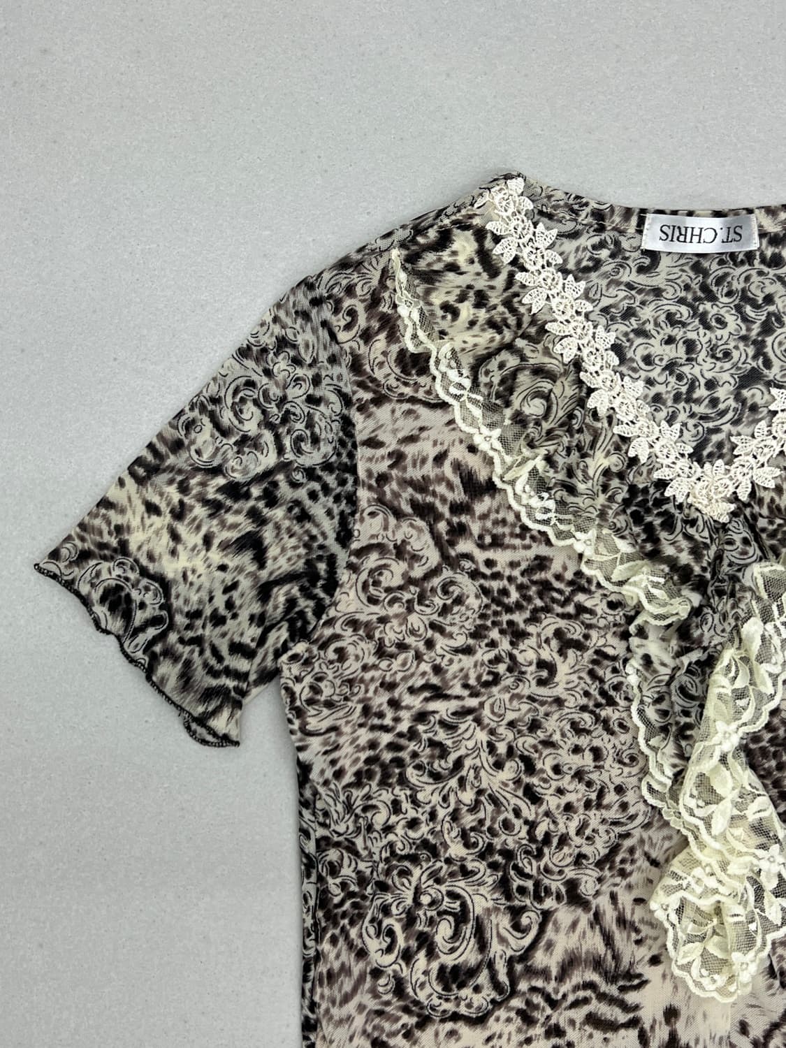 패턴 반팔 블라우스 상품이미지2