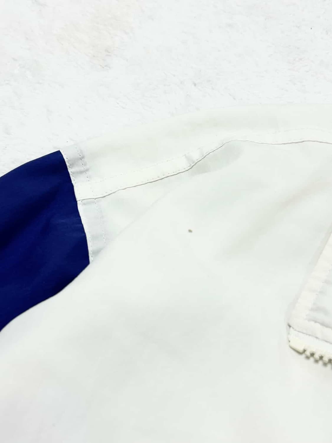 아디다스 90‘s 빅로고 포카리 바람막이 상품이미지10