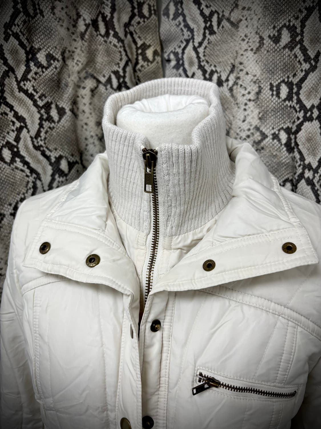 [00‘s] White High-Neck Layered Bomber Fi 상품이미지9