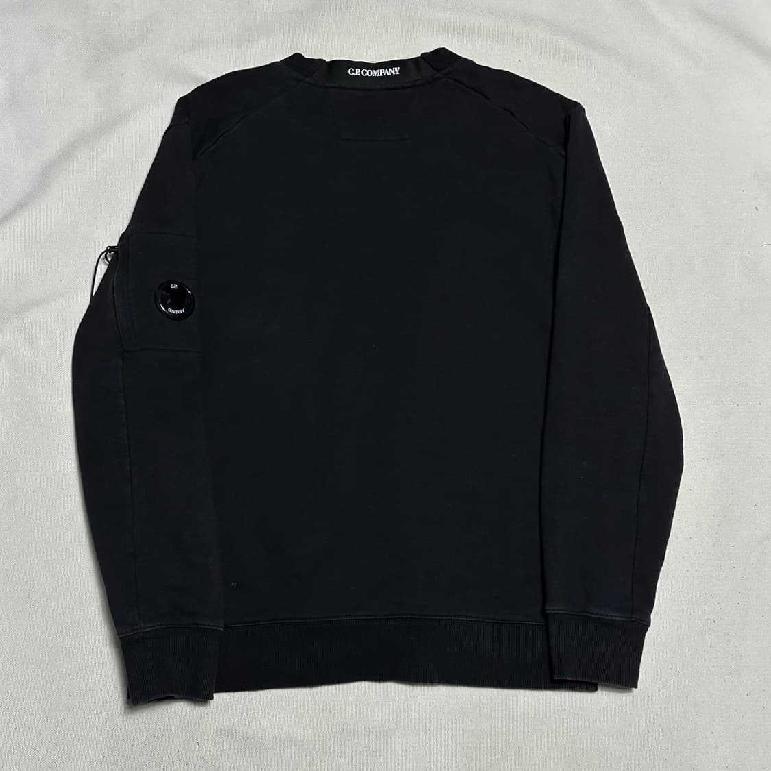 XL C.P. 컴퍼니 블랙 맨투맨 상품이미지3