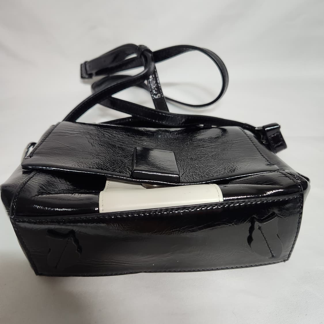 J417 쿠론 X 럭키슈에뜨 크로스백 가방
 상품이미지2