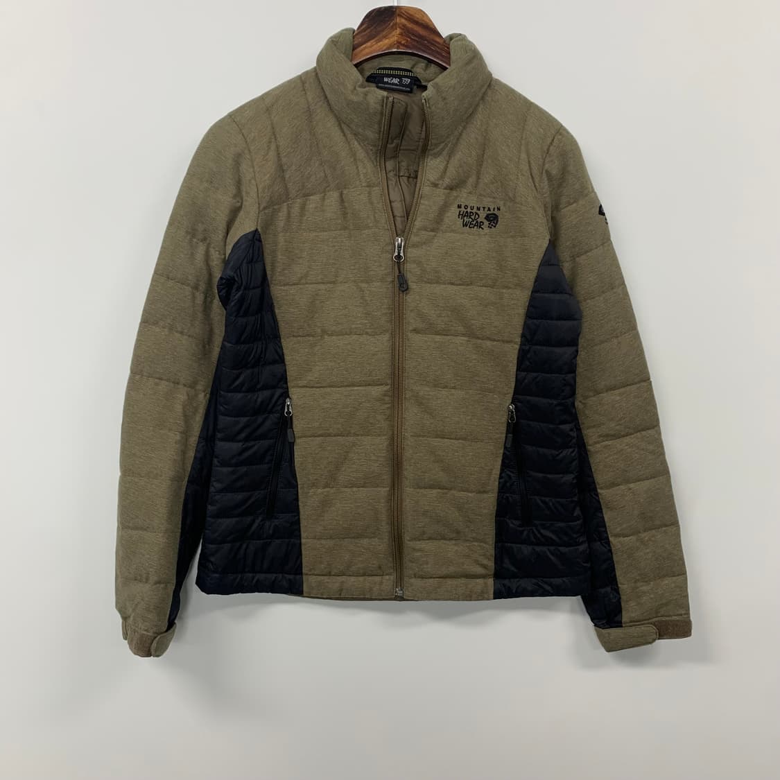 마운틴하드웨어 카키 경량 패딩 상품이미지2
