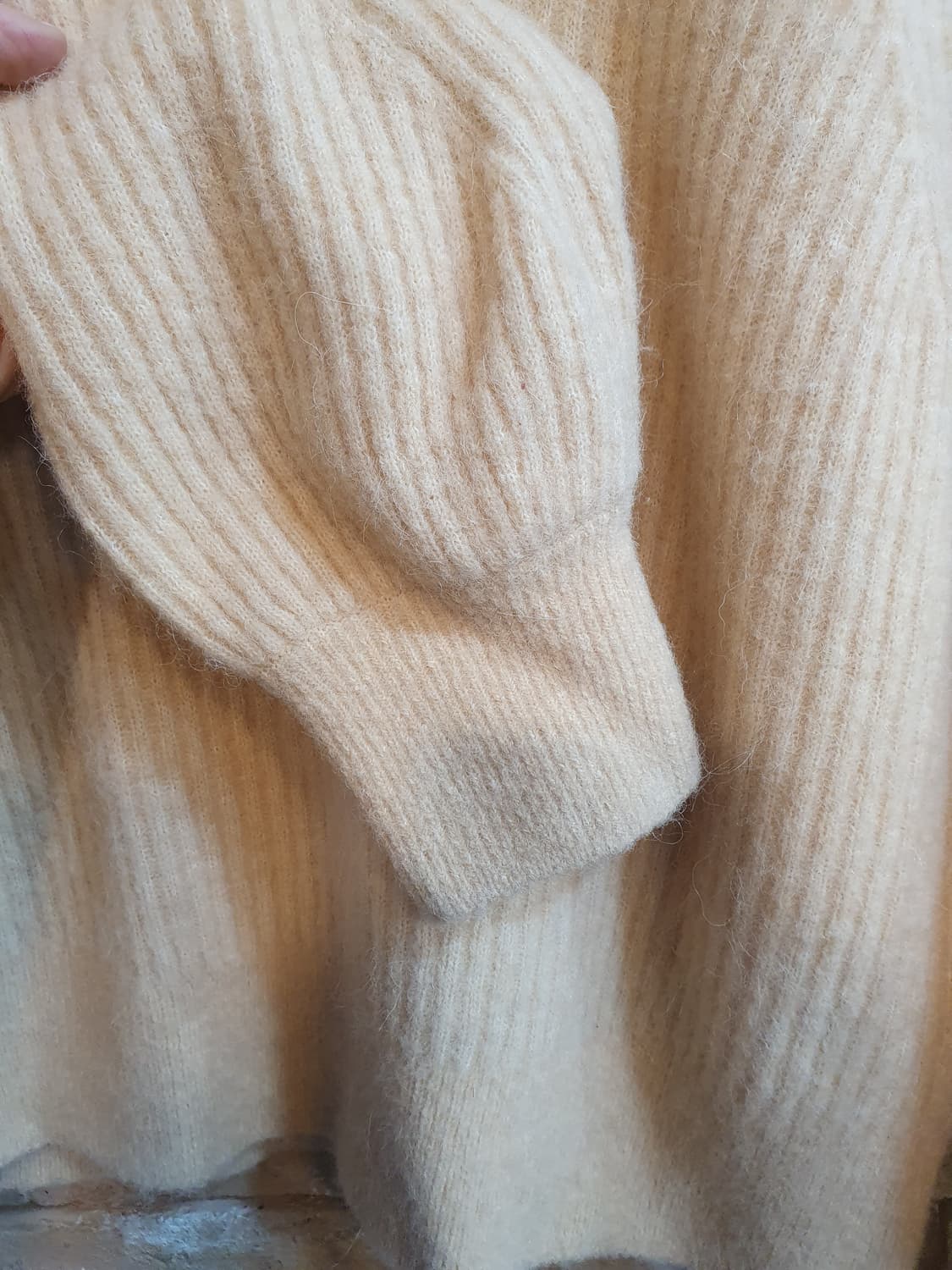 앤아더스토리즈  목폴라 니트 S 상품이미지3