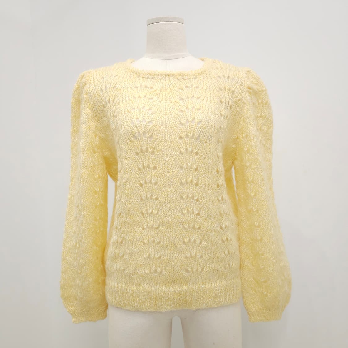  라이트 옐로우 울 펀칭 퍼프 니트  상품이미지1