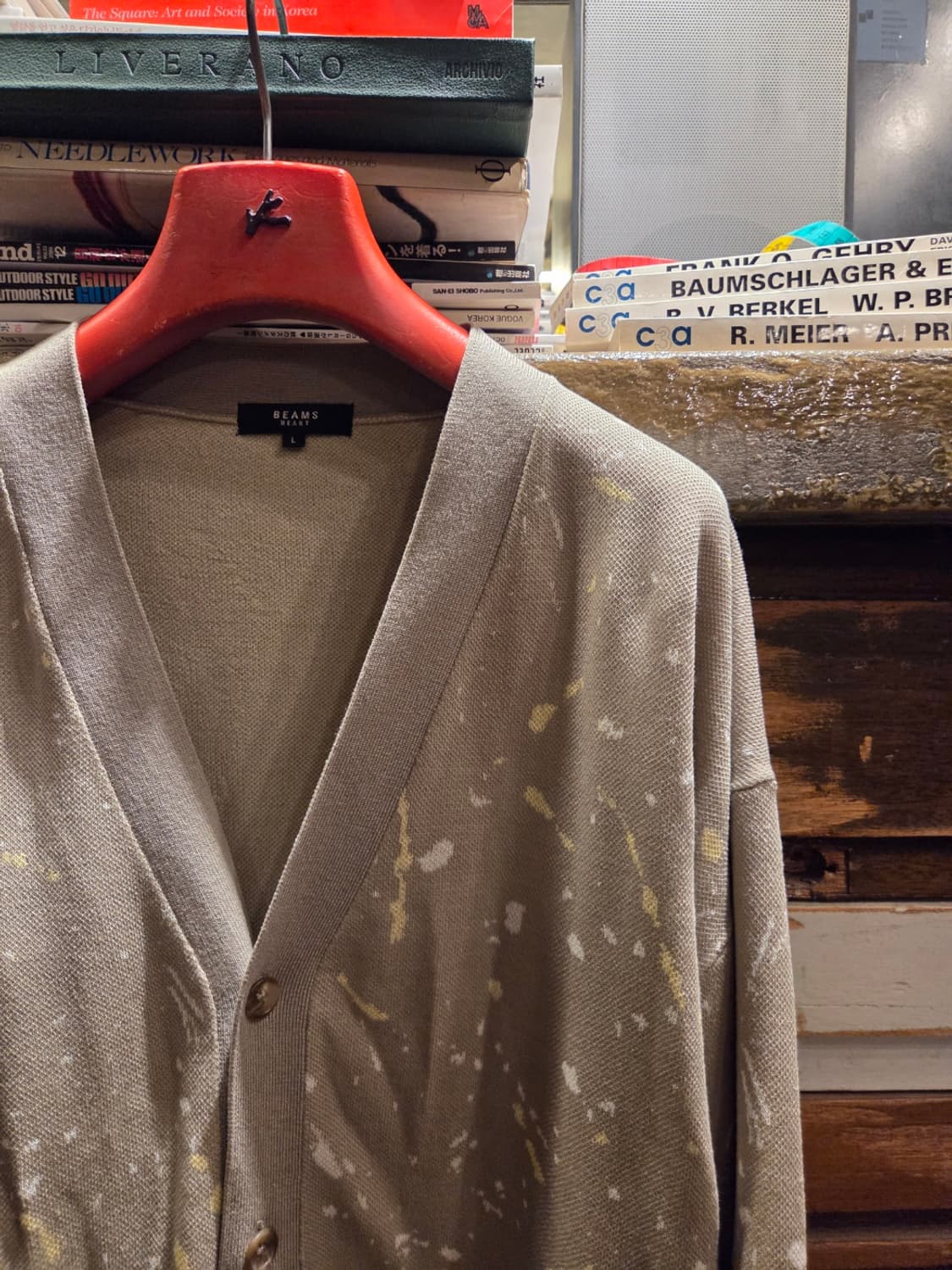 빔스 페인팅 가디건 상품이미지4