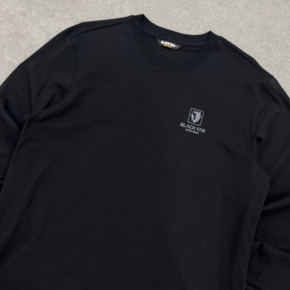 100 블랙야크 긴팔티셔츠 상품이미지2