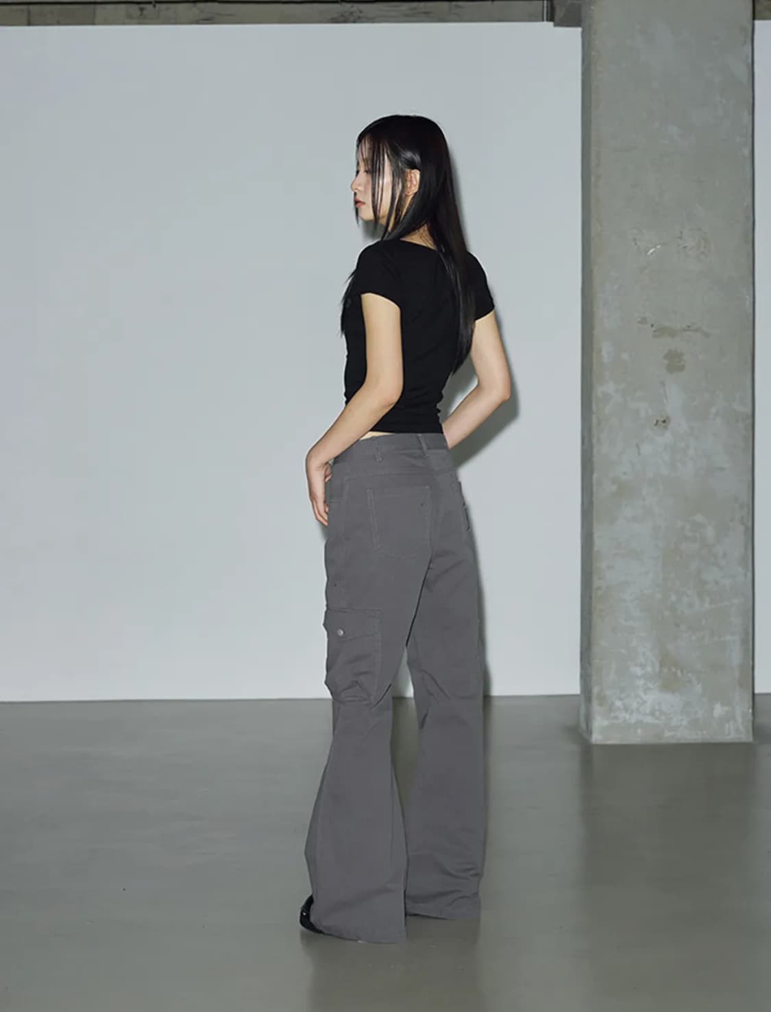 헬레네파리스 피그먼트 부츠컷 카고 팬츠 스모크 그레이 상품이미지2