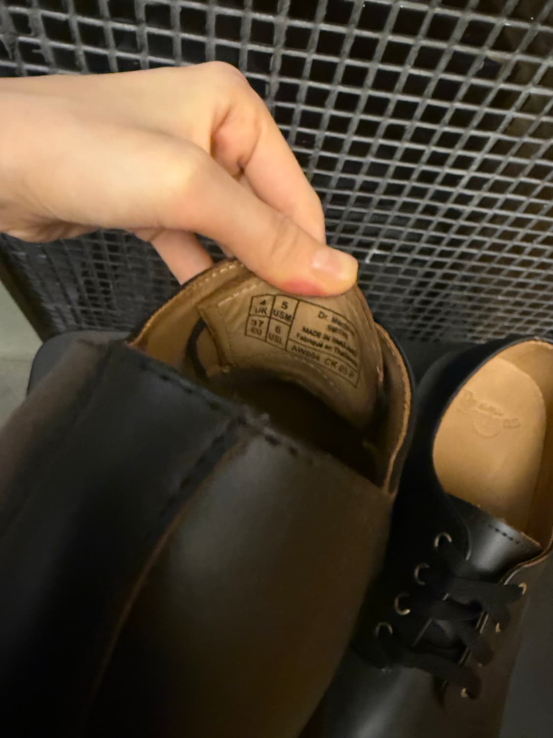 닥터마틴 4홀 스미스 빈티지 스무스 블랙 상품이미지3