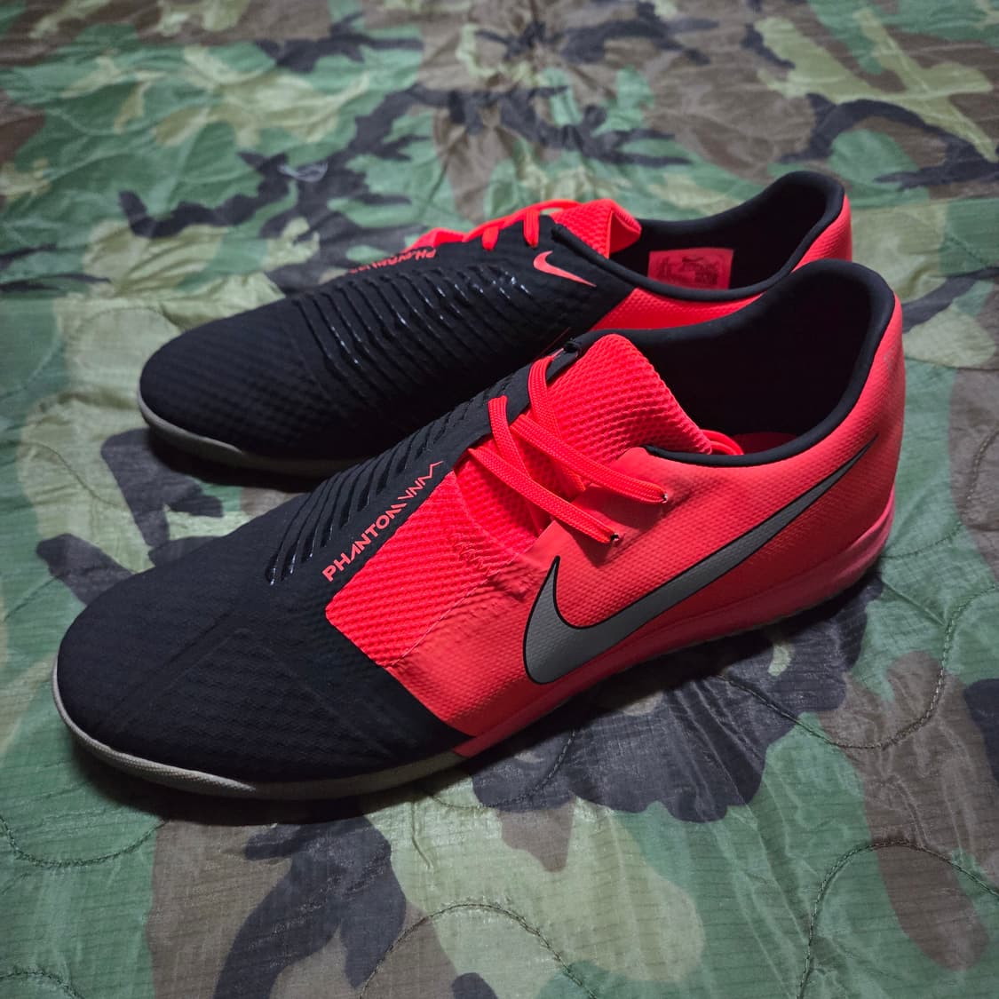 Nike Phantom Venom Academy TF 팬텀 베놈 풋살화 상품이미지2