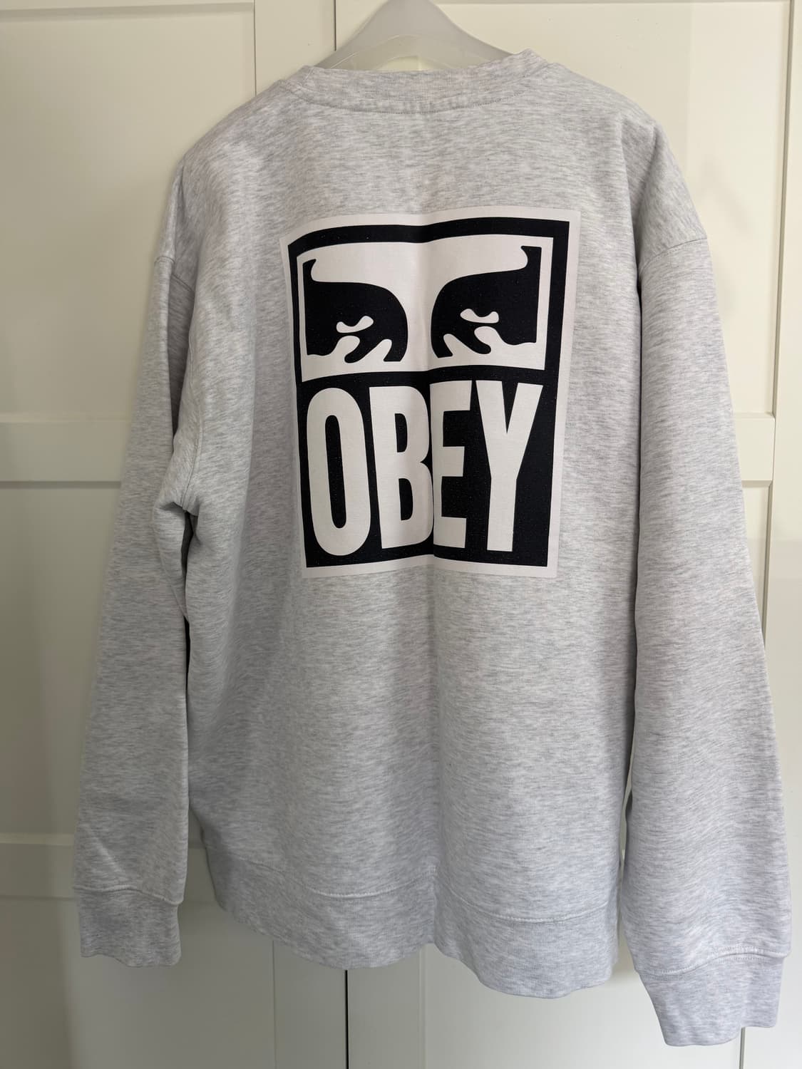오베이 그레이 스웻셔츠 상품이미지2