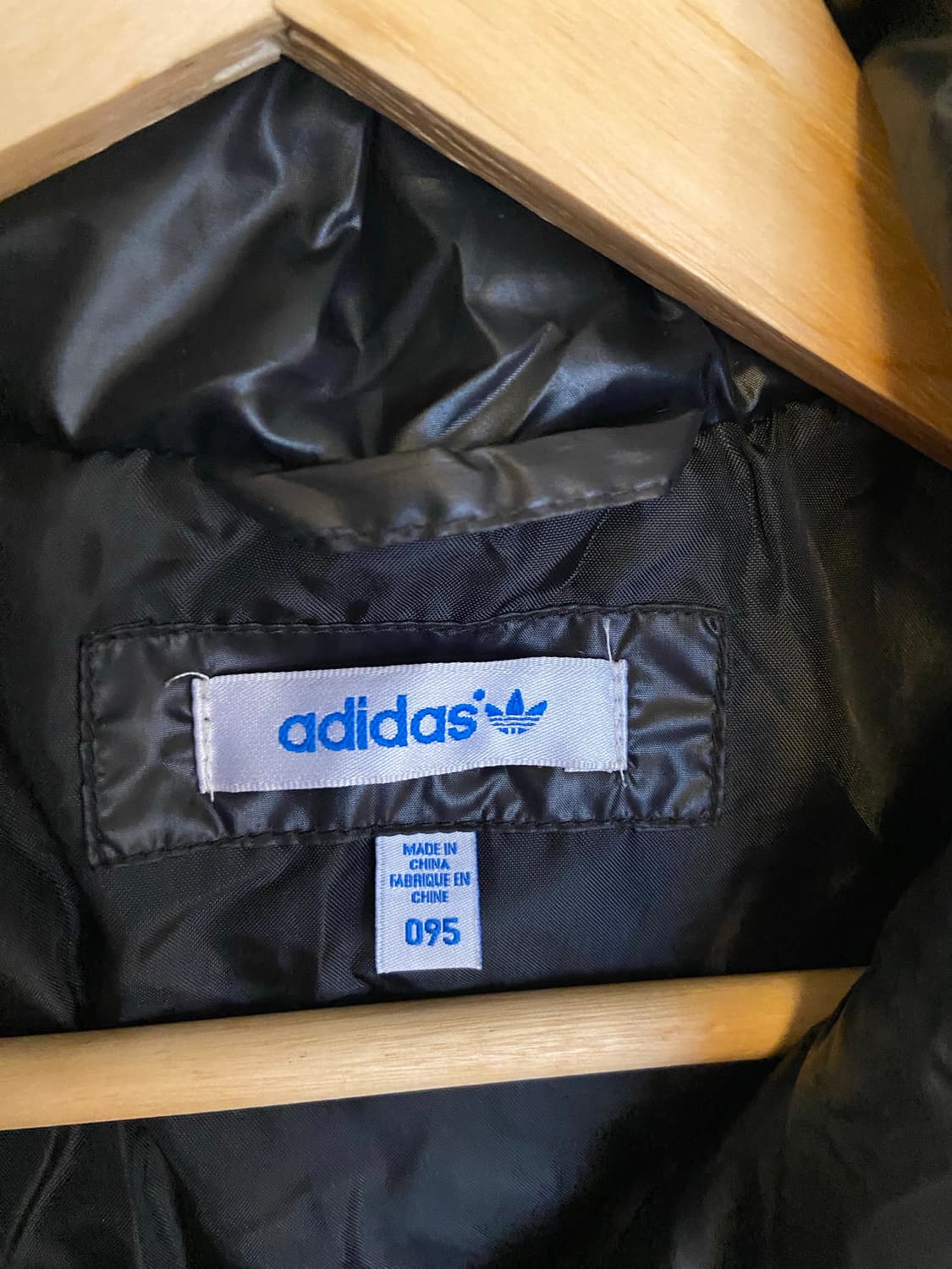 아디다스 유광 여성 롱패딩 상품이미지3