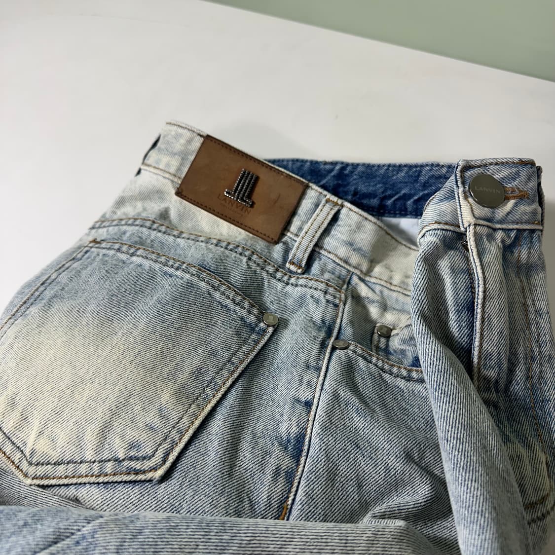 우먼M-L 랑방 LANVIN 빈티워시드 세미벌룬 와이드핏 데님팬츠 상품이미지1